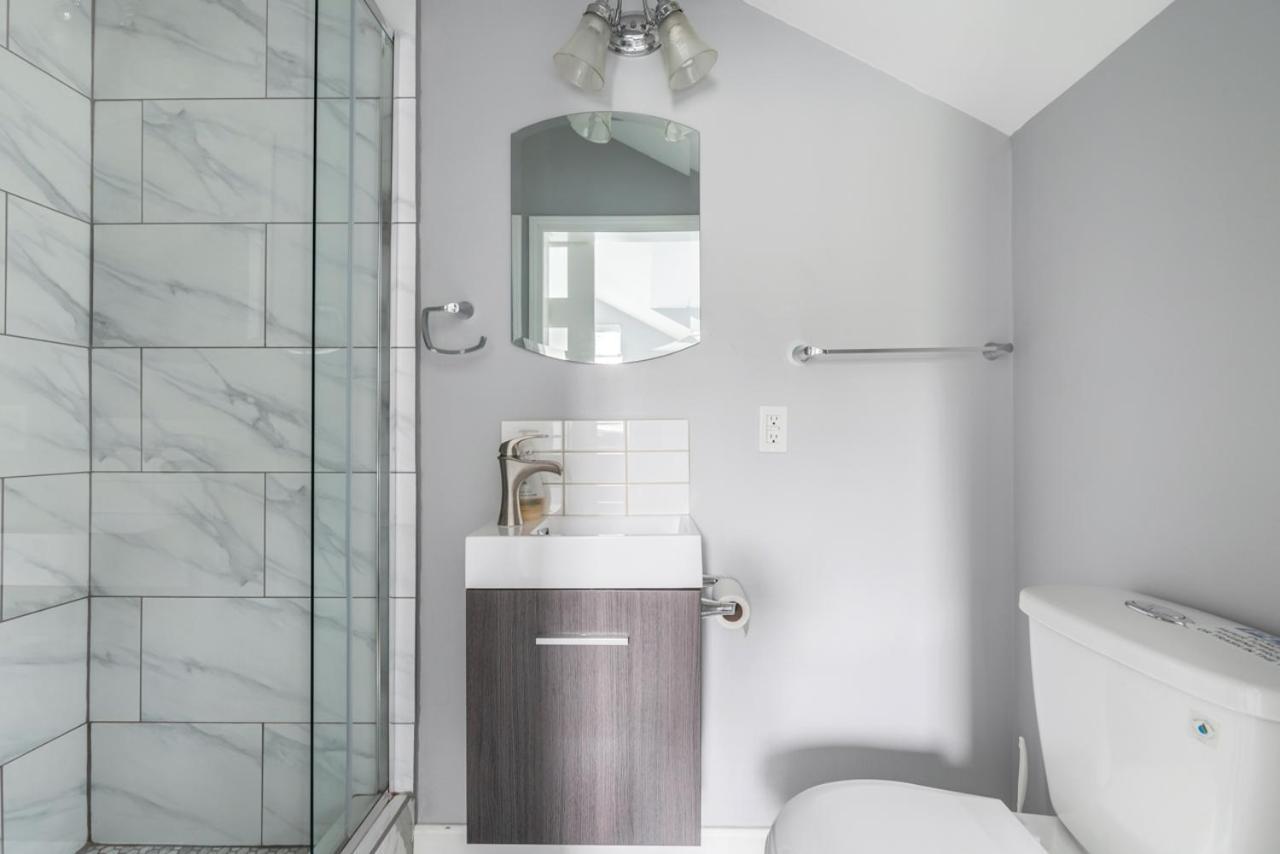 Stylish Dual Bedroom Suite In Van West Ванкувер Екстер'єр фото